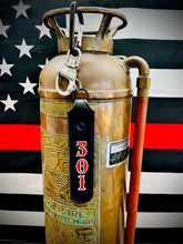 Load image into Gallery viewer, SCBA Quick Release Leather Swivel Shackle