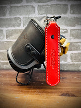 Load image into Gallery viewer, SCBA Quick Release Leather Swivel Shackle