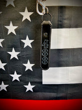 Load image into Gallery viewer, SCBA Quick Release Leather Swivel Shackle