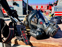 Load image into Gallery viewer, SCBA Quick Release Leather Swivel Shackle