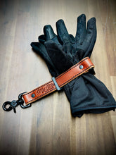 Load image into Gallery viewer, Glove Strap (Lil’G) 9&quot;
