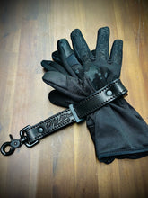 Load image into Gallery viewer, Glove Strap (Lil’G) 9&quot;
